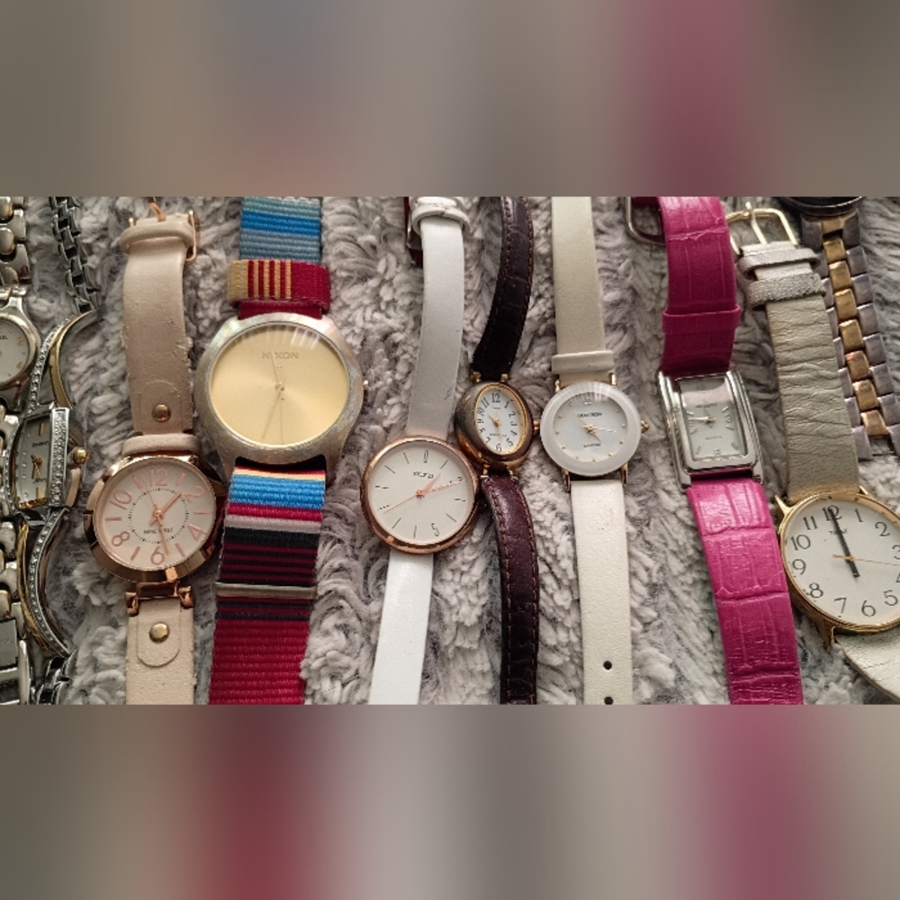Assorted Women's Wristwatch - Pink, White, Tan, Brown, Gold, Silver - Picture 12 of 16